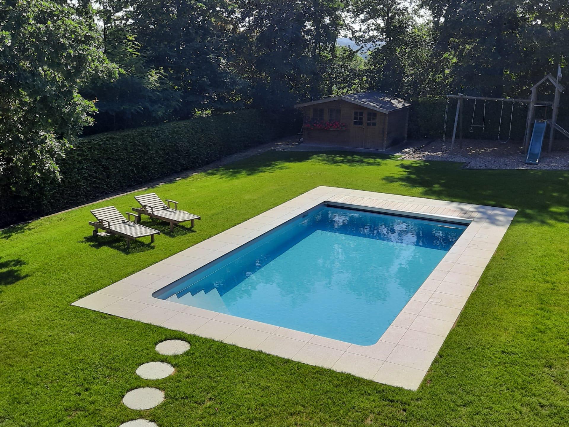 Piscine sur mesure réalisée par Pool Plaisir